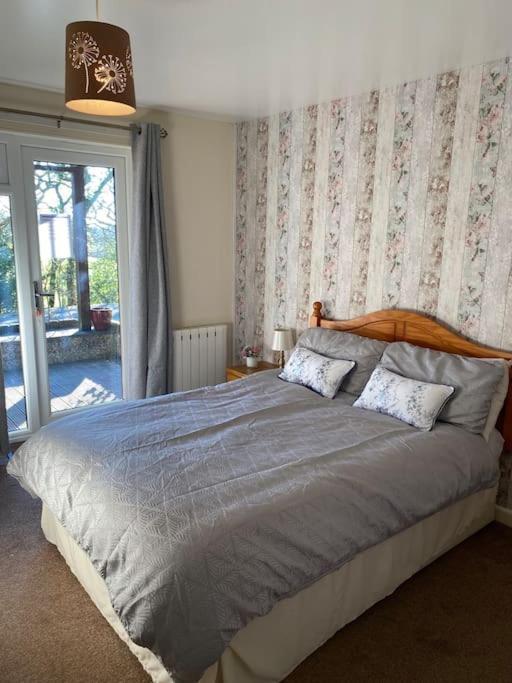 3 Bedroom Lodge With Hot Tub On Lovely Quiet Holiday Park In Cornwall Gunnislake Экстерьер фото