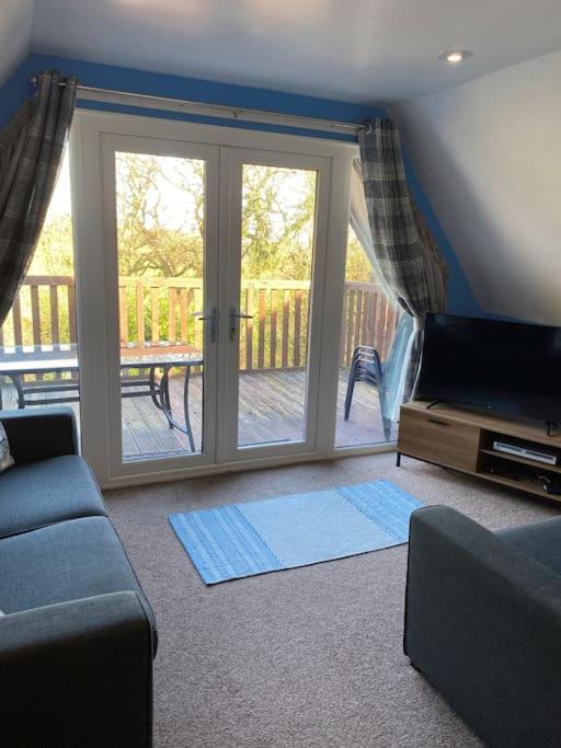 3 Bedroom Lodge With Hot Tub On Lovely Quiet Holiday Park In Cornwall Gunnislake Экстерьер фото